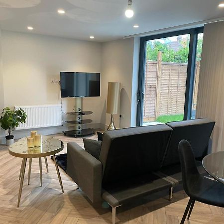 Wimbledon Luxury 3Bedroom Apartment Raynes Park Kültér fotó
