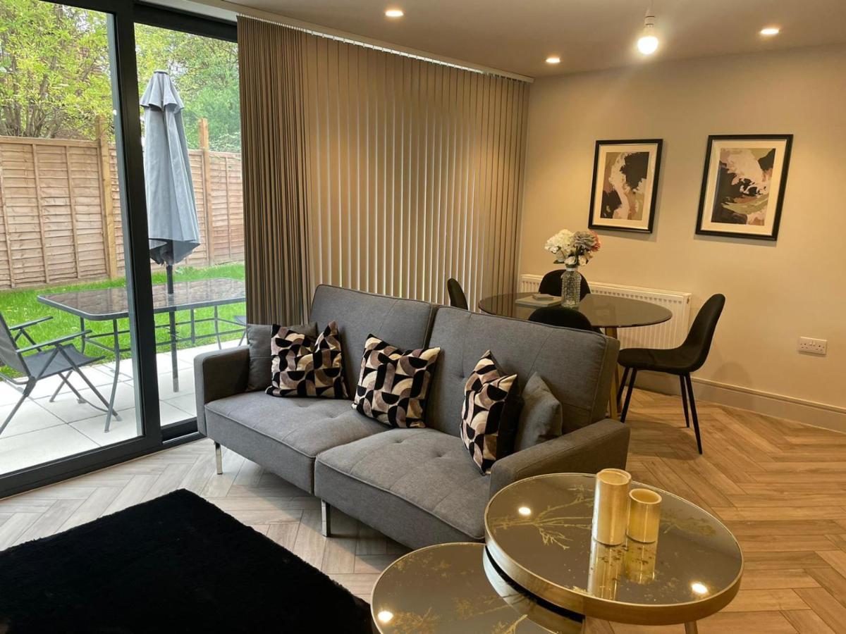 Wimbledon Luxury 3Bedroom Apartment Raynes Park Kültér fotó