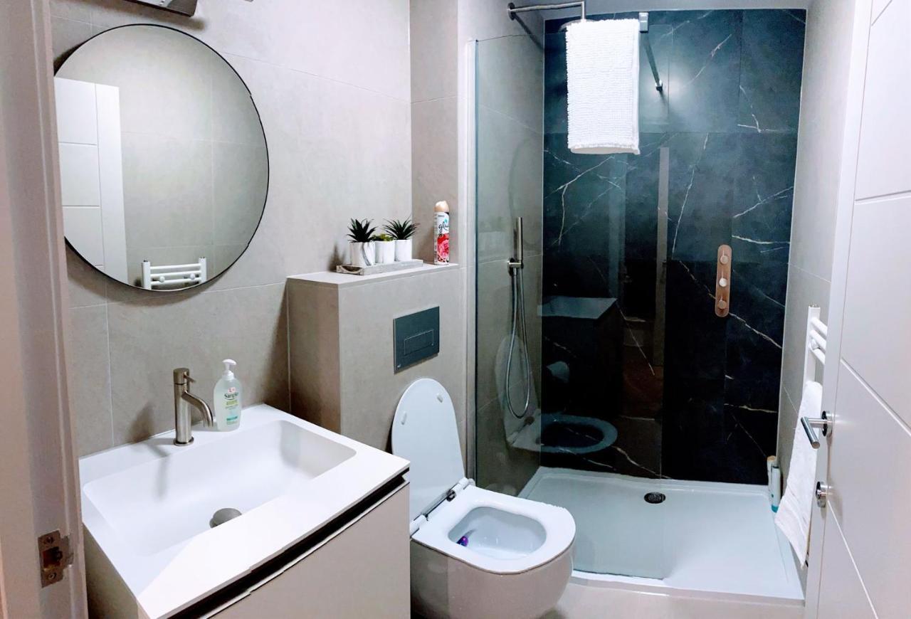 Wimbledon Luxury 3Bedroom Apartment Raynes Park Kültér fotó