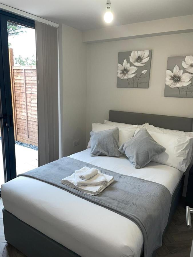 Wimbledon Luxury 3Bedroom Apartment Raynes Park Kültér fotó
