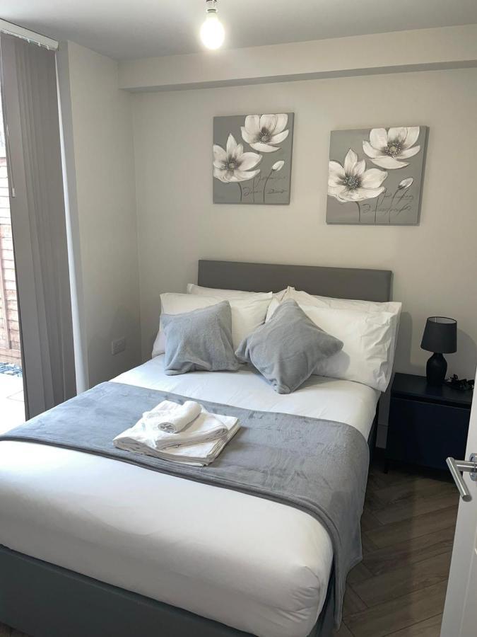 Wimbledon Luxury 3Bedroom Apartment Raynes Park Kültér fotó